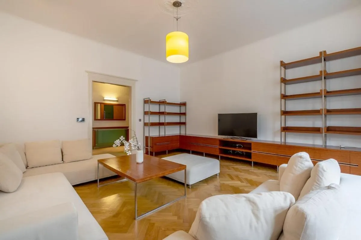 Bright Oldtown 2Bdr Apartment Praag
