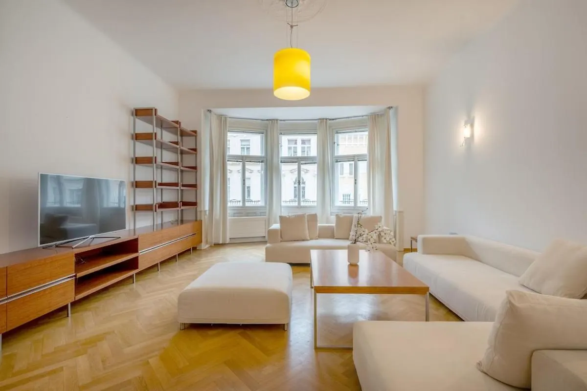 Bright Oldtown 2Bdr Apartment Praag
